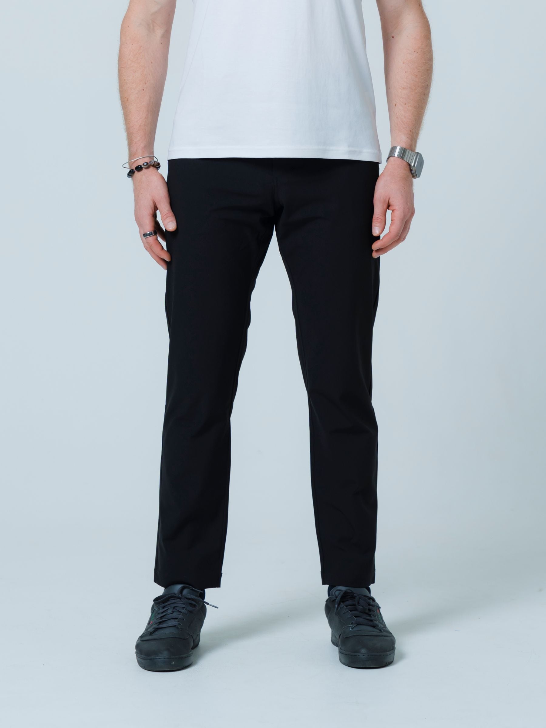 Versa Slim Fit 5 Pocket Pant \ Black